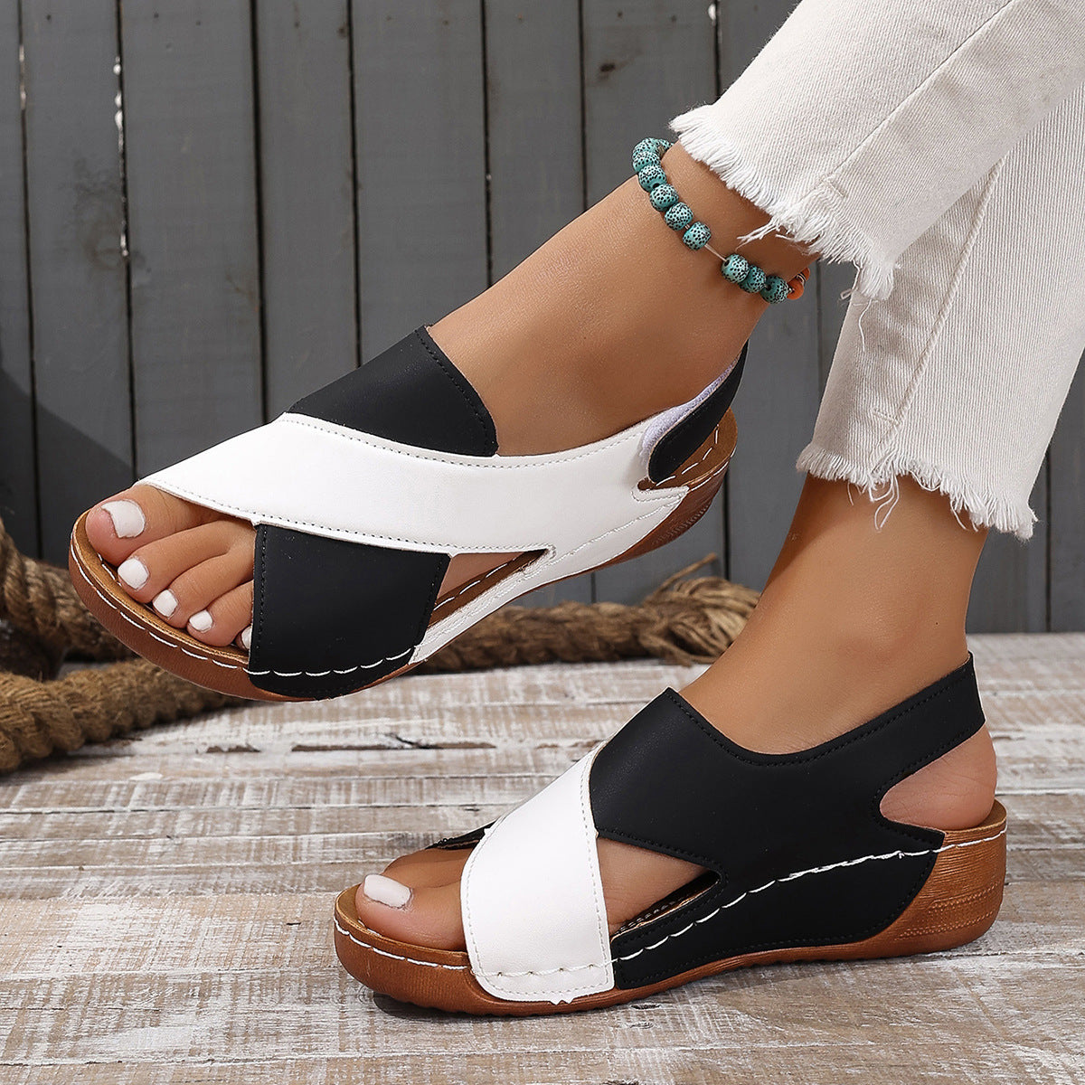 Sandali eleganti con zeppa - Chiara